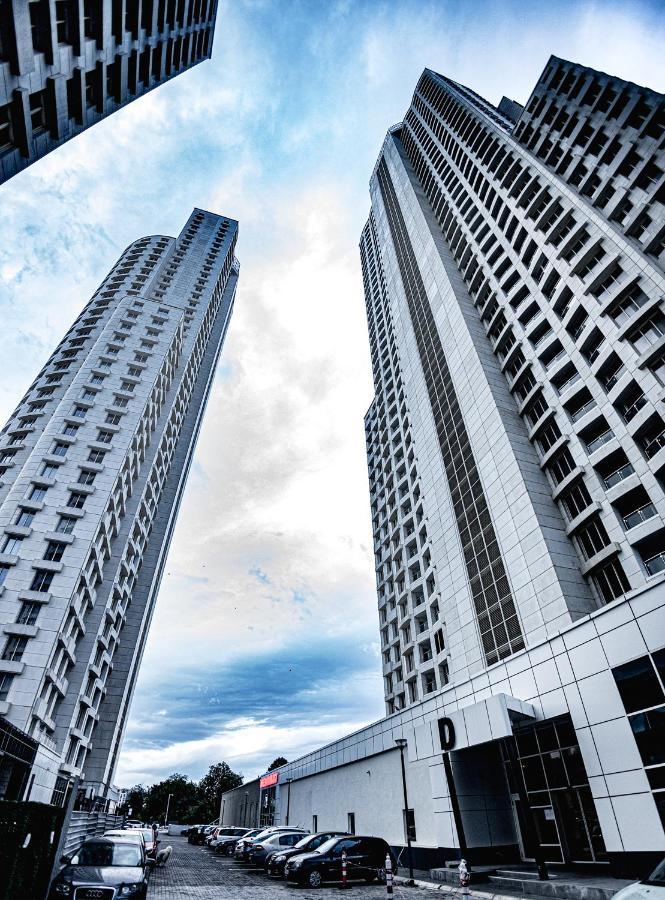 16Th Floor Sky View Condo With Pool And Fitness Üsküp Dış mekan fotoğraf