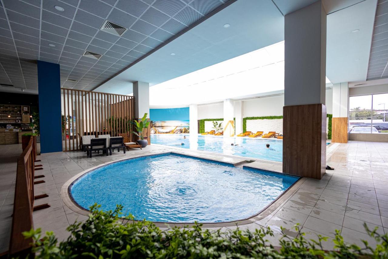 16Th Floor Sky View Condo With Pool And Fitness Üsküp Dış mekan fotoğraf