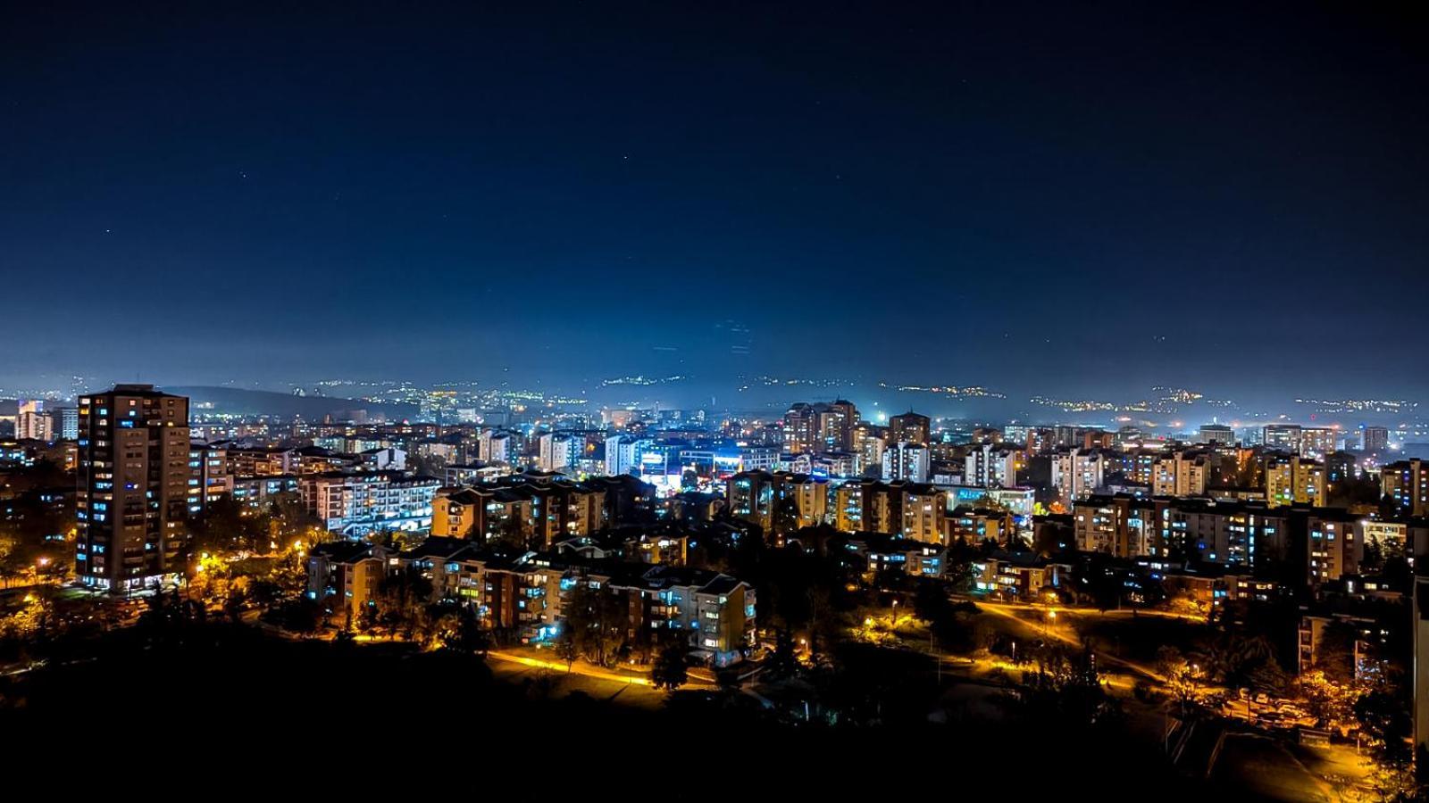 16Th Floor Sky View Condo With Pool And Fitness Üsküp Dış mekan fotoğraf