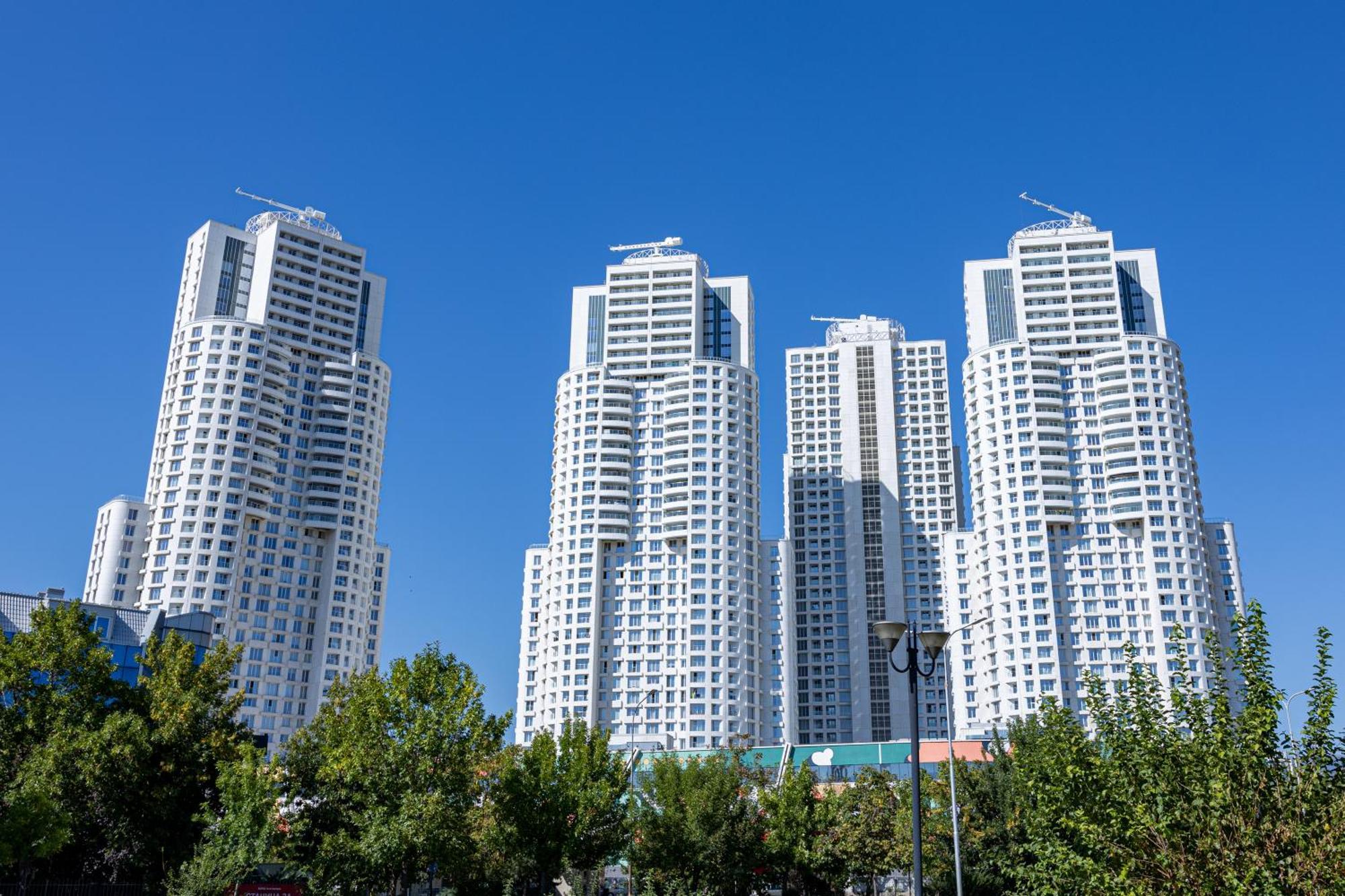 16Th Floor Sky View Condo With Pool And Fitness Üsküp Dış mekan fotoğraf